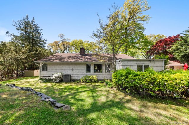 5 The Hemlocks, Roslyn Estates, NY 11577