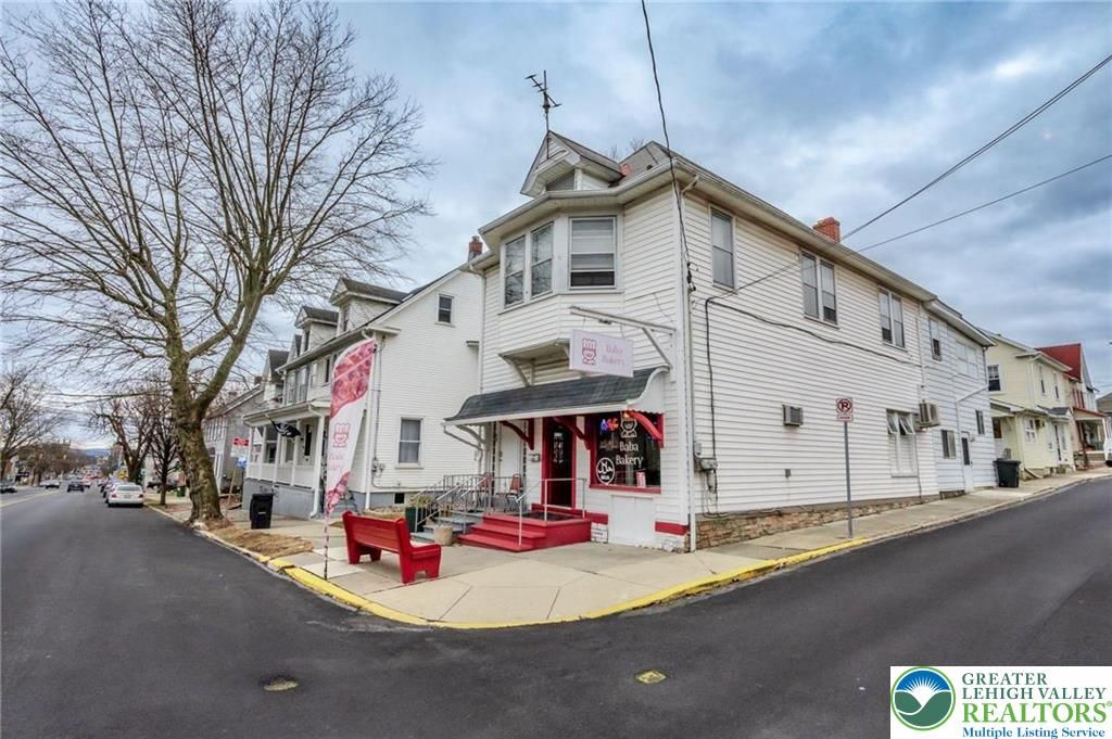 49 North Broad Street, Nazareth Boro, PA 18064