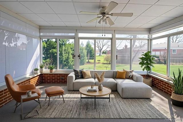 4558 Sudbury Drive, Warren, MI 48092