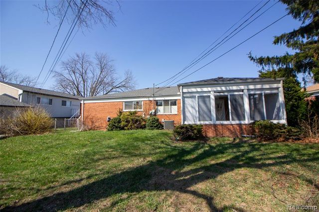 4558 Sudbury Drive, Warren, MI 48092