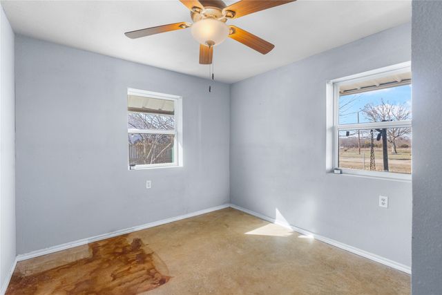 702 Main Street, Windom, TX 75492