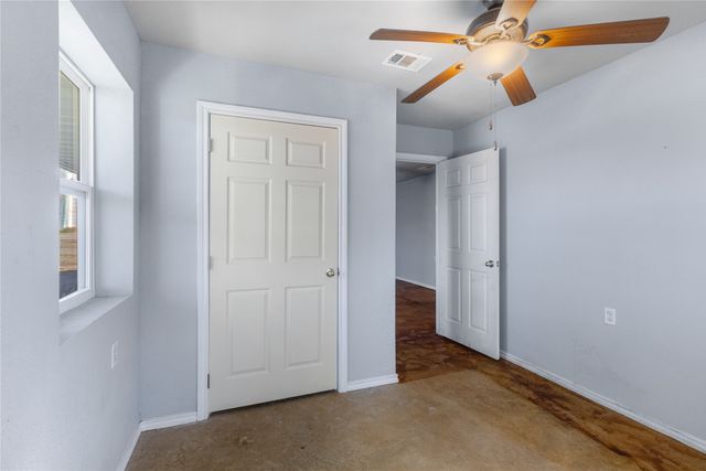 702 Main Street, Windom, TX 75492