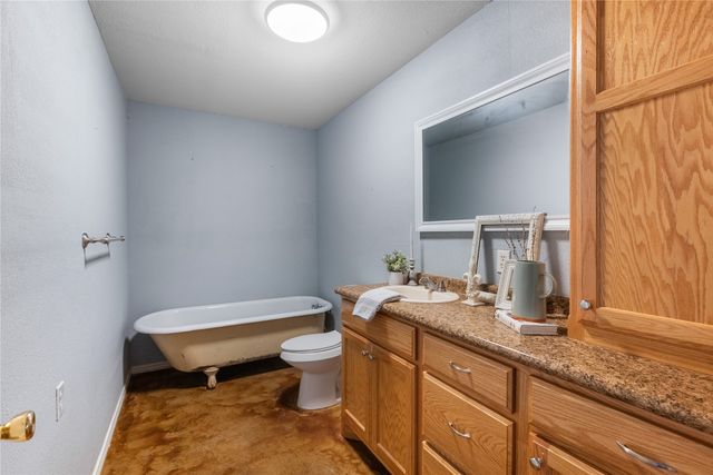 702 Main Street, Windom, TX 75492