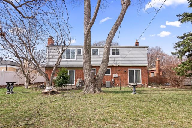 31126 Gloede Drive, Warren, MI 48088