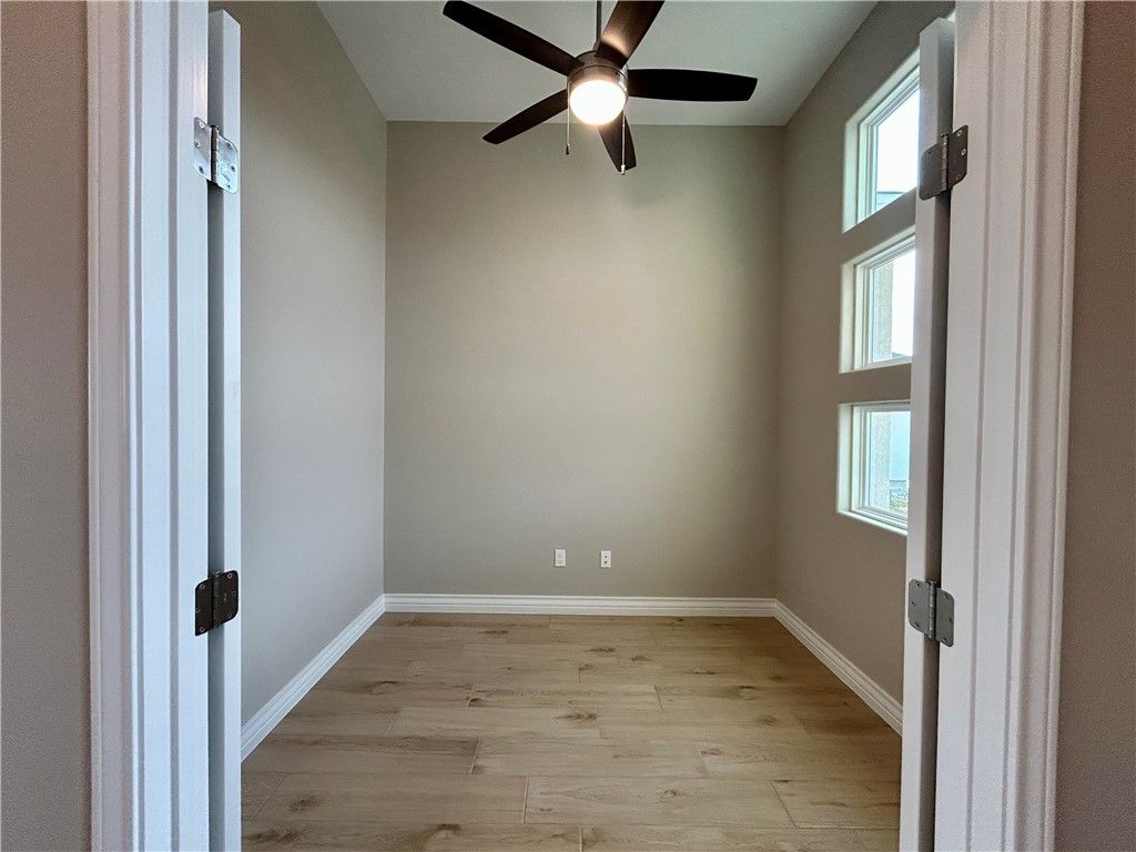 1514 Aegon Ct, Corpus Christi, TX 78415 — photo 3
