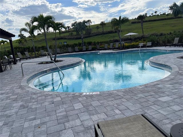 5521 SUMMIT GLEN, Bradenton, FL 34203