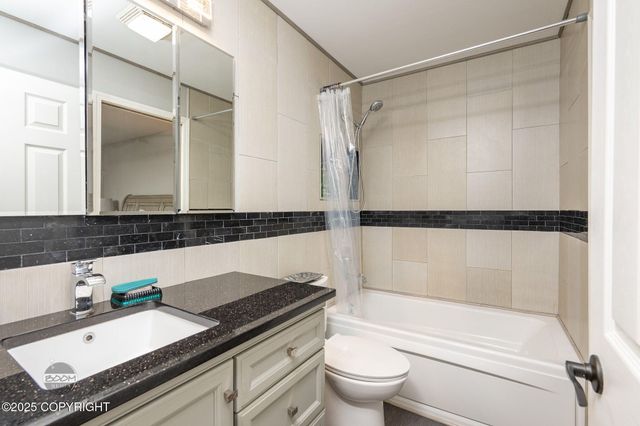 2819 Malibu Meadows Way, #B1, Anchorage, AK 99517