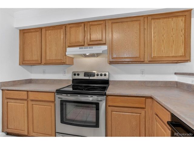 5667 S Urban St 102, Littleton, CO 80127