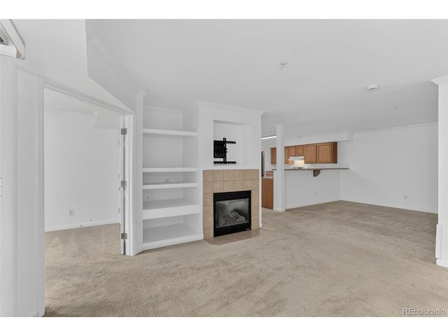 5667 S Urban St 102, Littleton, CO 80127