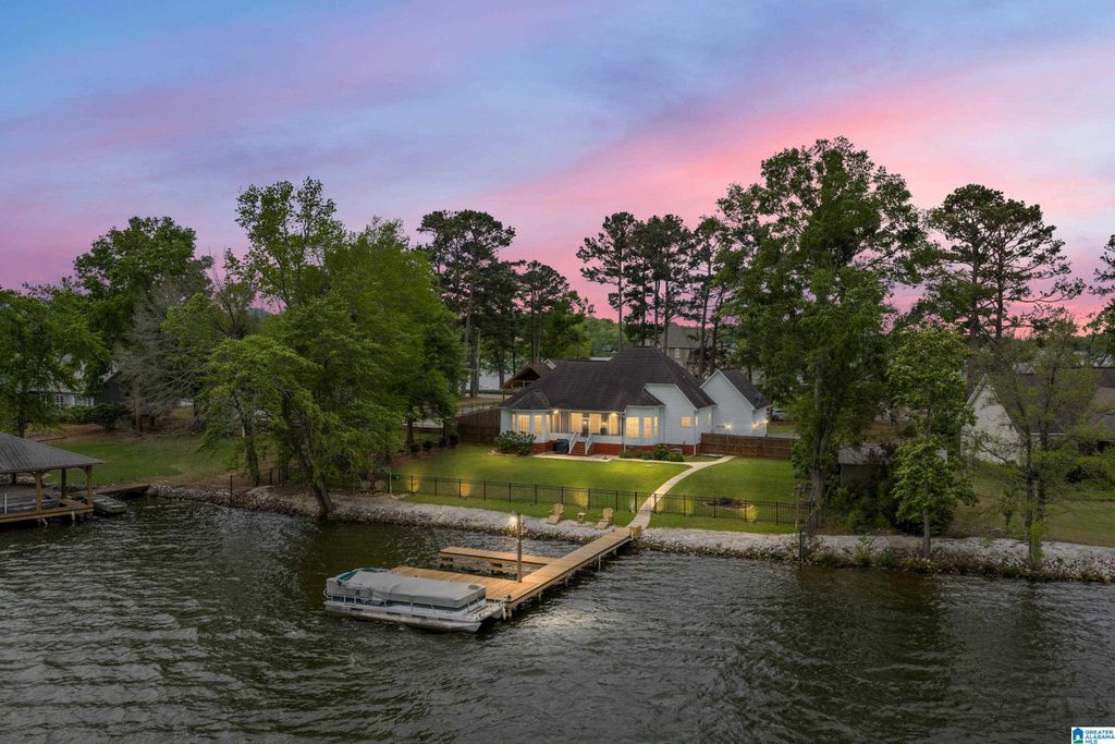 1249 CEDAR CREEK ROAD, Sylacauga, AL 35151