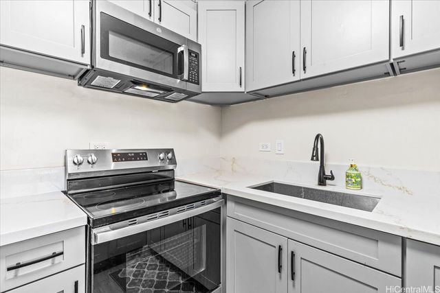 731 Amana Street 904, Honolulu, HI 96814