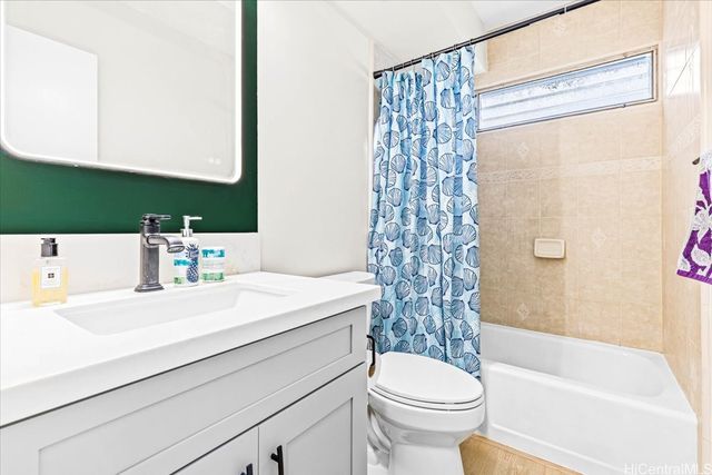 731 Amana Street 904, Honolulu, HI 96814