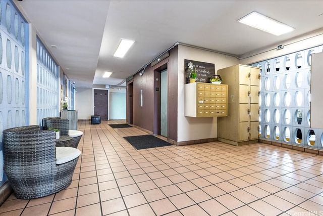 731 Amana Street 904, Honolulu, HI 96814