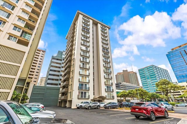 731 Amana Street 904, Honolulu, HI 96814