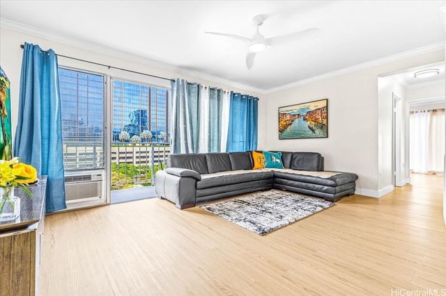 731 Amana Street 904, Honolulu, HI 96814