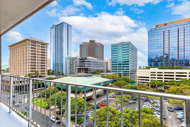 731 Amana Street 904, Honolulu, HI 96814