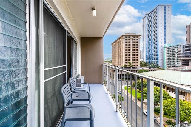 731 Amana Street 904, Honolulu, HI 96814