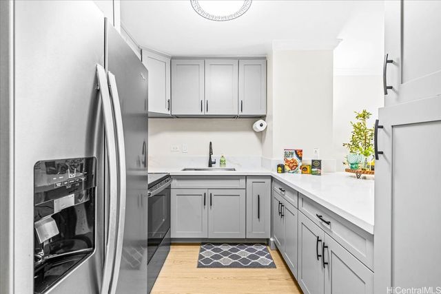 731 Amana Street 904, Honolulu, HI 96814