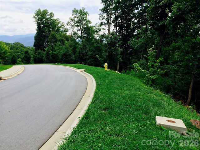28 Samuel Ashe Drive, Asheville, NC 28805