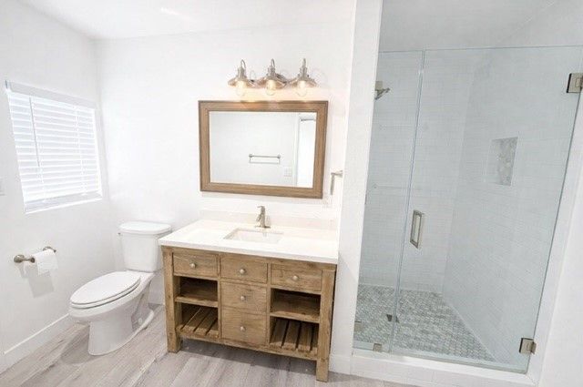 12472 Woodlawn Avenue, Tustin, CA 92780