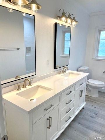 12472 Woodlawn Avenue, Tustin, CA 92780