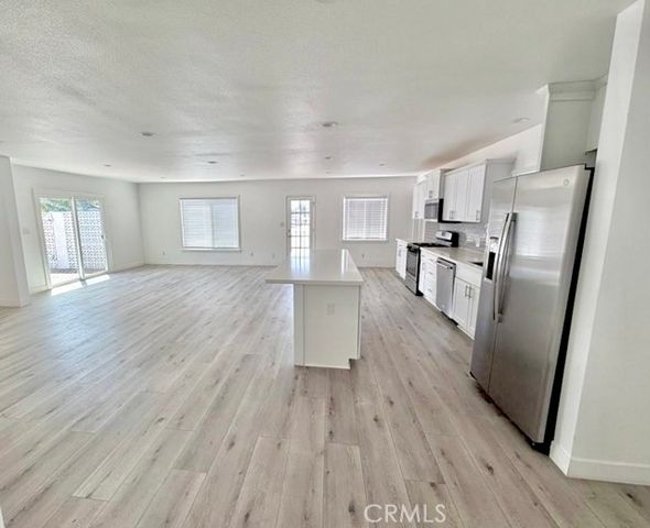 12472 Woodlawn Avenue, Tustin, CA 92780