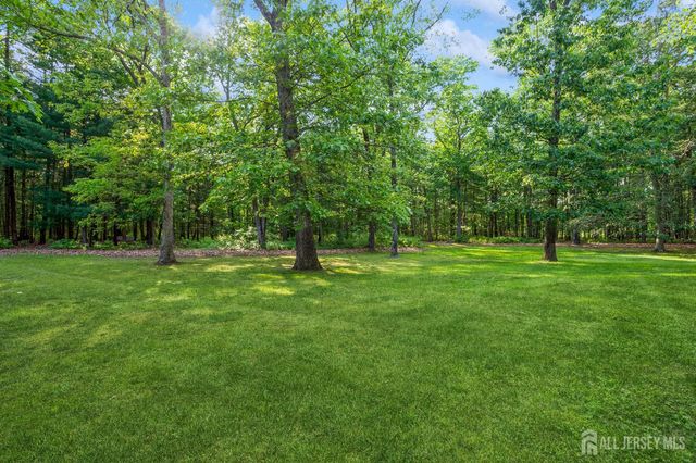 5 Ramapo Court, Colts Neck, NJ 07722