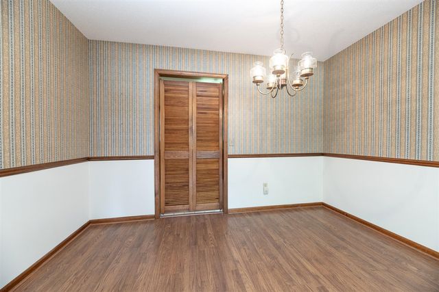 6124 Old Log Trail, Kalamazoo, MI 49009