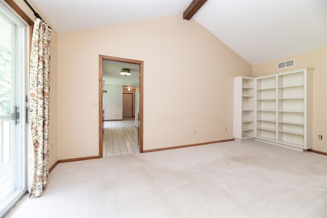 6124 Old Log Trail, Kalamazoo, MI 49009