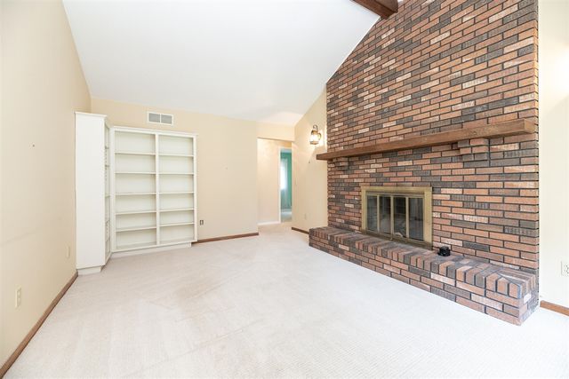 6124 Old Log Trail, Kalamazoo, MI 49009