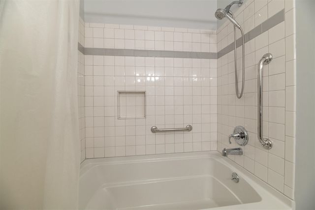 6124 Old Log Trail, Kalamazoo, MI 49009