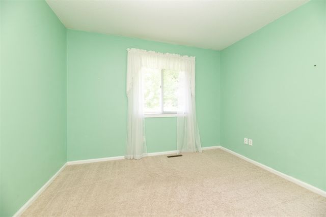 6124 Old Log Trail, Kalamazoo, MI 49009