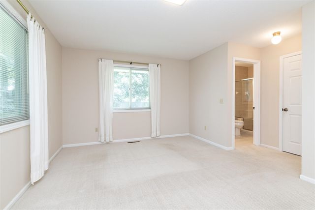 6124 Old Log Trail, Kalamazoo, MI 49009
