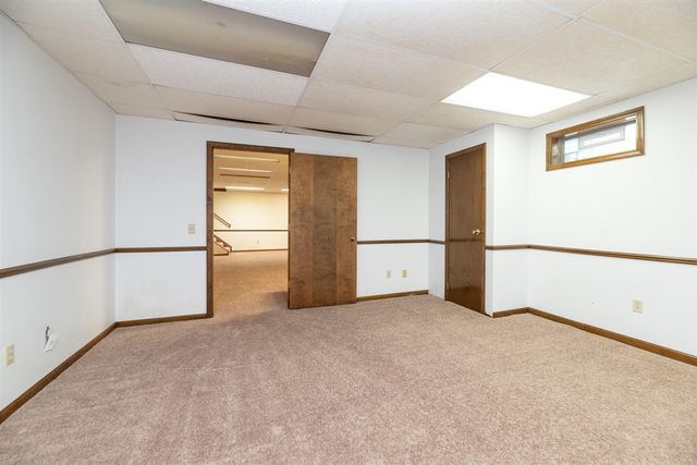 6124 Old Log Trail, Kalamazoo, MI 49009