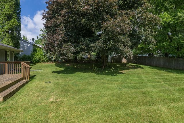 6124 Old Log Trail, Kalamazoo, MI 49009