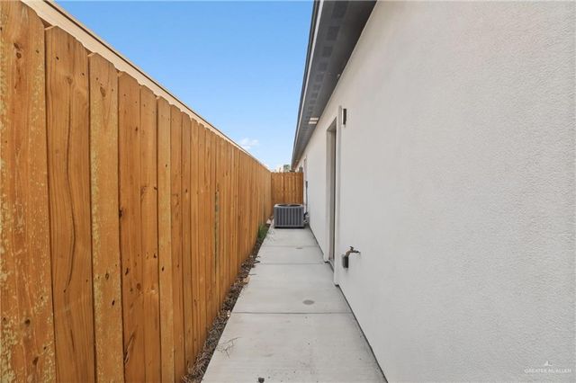 1304 Rosewood Lane 1, Pharr, TX 78577