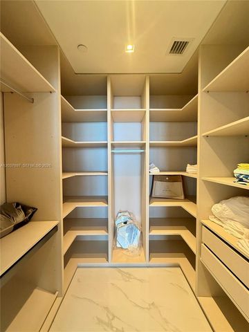 700 NE 24th St 1002, Miami, FL 33137