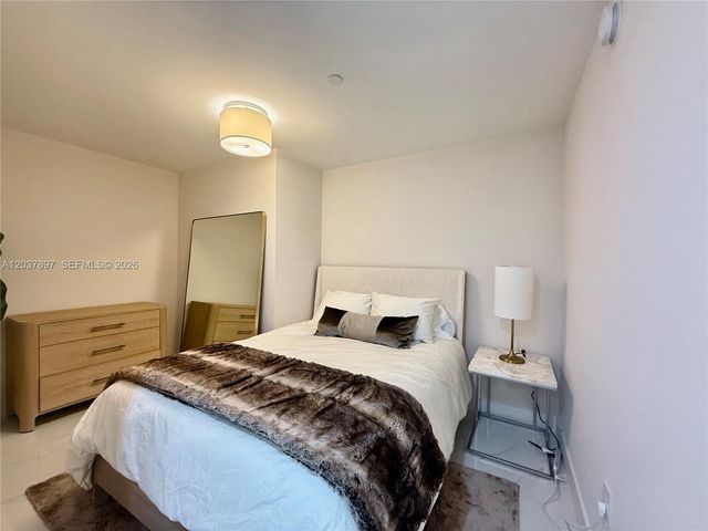 700 NE 24th St 1002, Miami, FL 33137