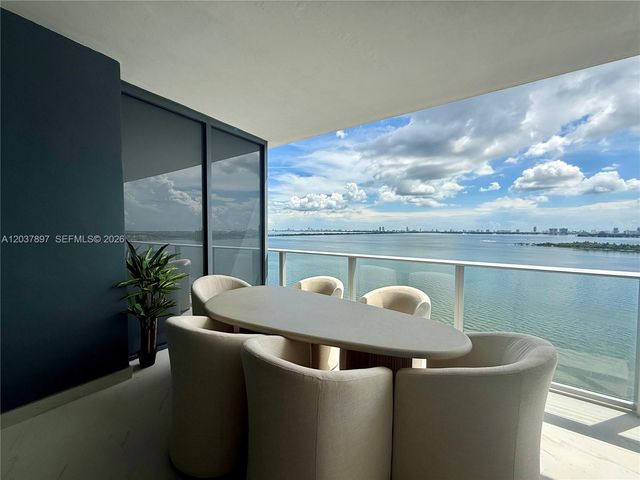 700 NE 24th St 1002, Miami, FL 33137