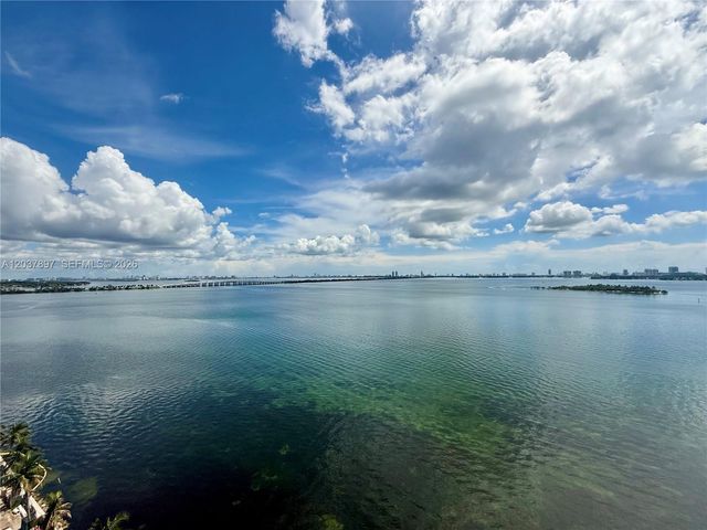 700 NE 24th St 1002, Miami, FL 33137