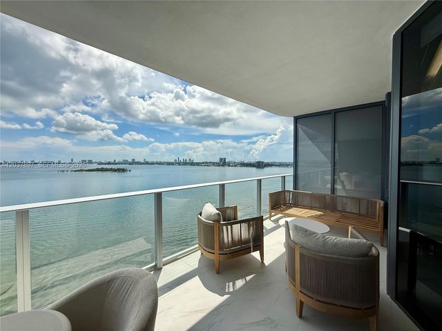 700 NE 24th St 1002, Miami, FL 33137