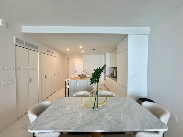 700 NE 24th St 1002, Miami, FL 33137