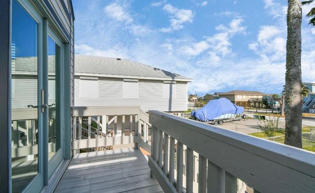 22108 Zapata, Galveston, TX 77554