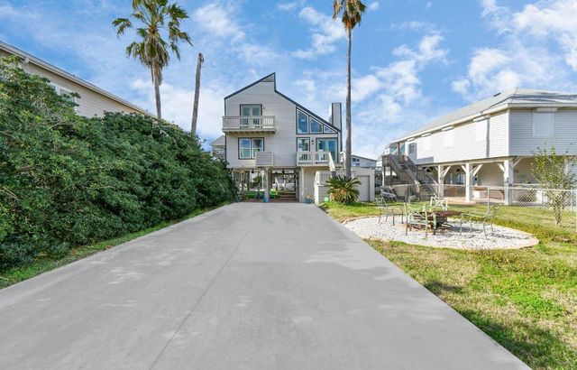 22108 Zapata, Galveston, TX 77554