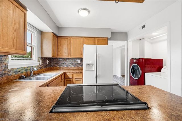 3423 Club House RD, Virginia Beach, VA 23452