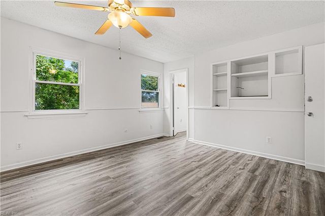 3423 Club House RD, Virginia Beach, VA 23452
