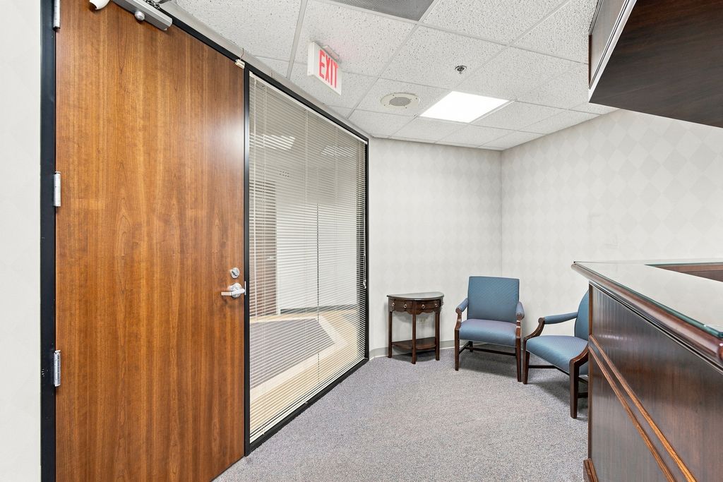 1749 S Naperville Road, Wheaton, IL 60189 — photo 2