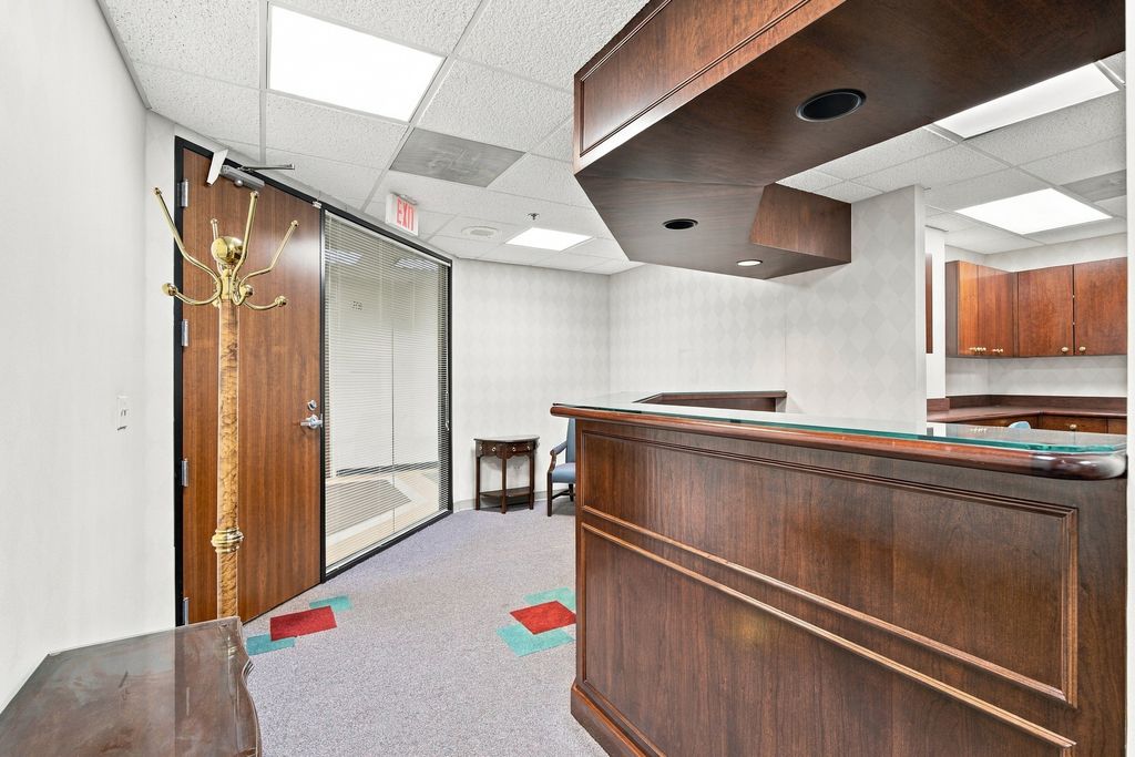 1749 S Naperville Road, Wheaton, IL 60189 — photo 3