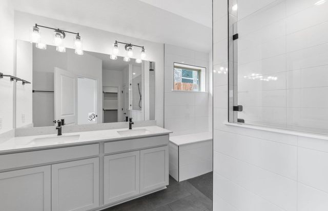 6517 Apache Plum LN, Spicewood, TX 78669