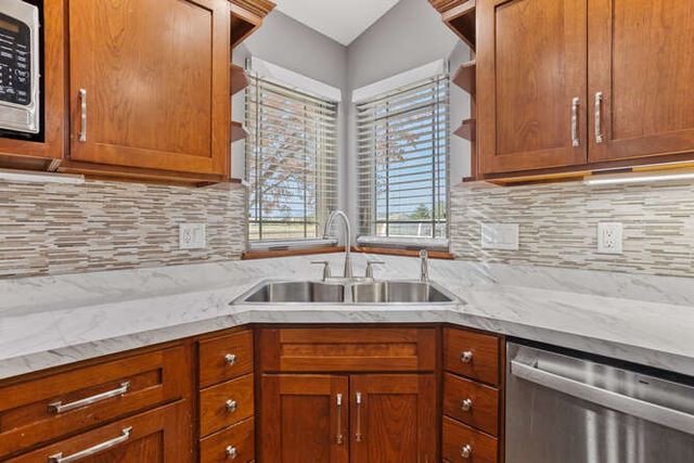 1913 Trails Drive, Urbana, IL 61802